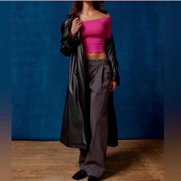 Urban Outfitters BDG Alex Off-The-Shoulder Top - Picture 2 of 4